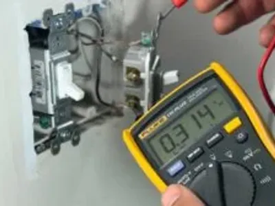 electrician-outlet-switch-repair