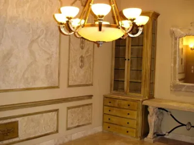 Old fashioned wall paper