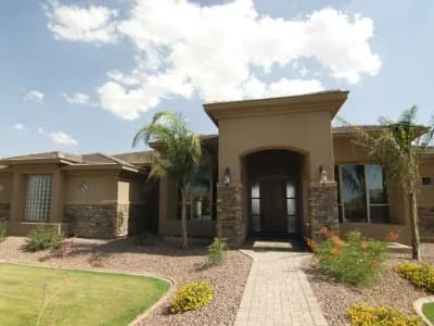 bigstock_beautiful_new_luxurious_home_e_3214944_3jmbp9u2nu8erbqxrz9s3l.jpg