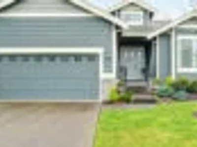 Poulson Garage Doors LLC portfolio photo