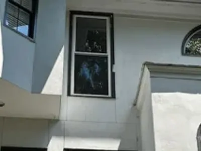 Jeff-Skolnick-and-Allison-Park-window-after