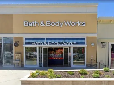 Store front of Bath & Body Works