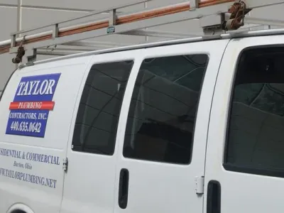 Taylor-Plumbing-van_slide1