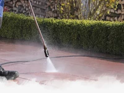 Cleaning floor with high pressure water